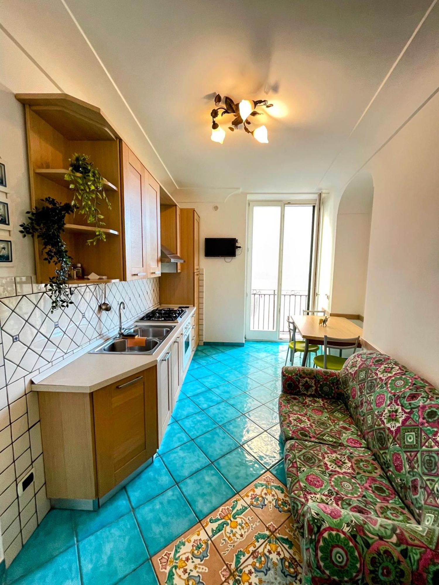 Putechella'S Apartments Maiori Buitenkant foto